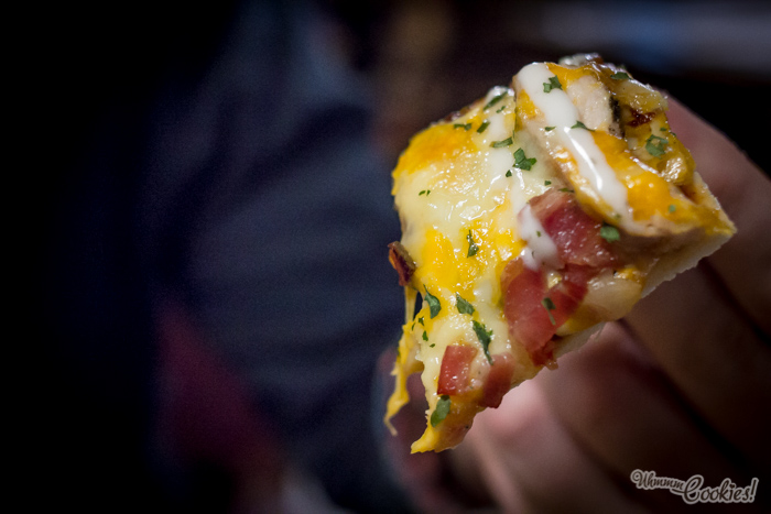 Un bocado de sabores ahumadosy barbacoa con cantidades obscenas de queso. ¿Dónde hay que firmar?