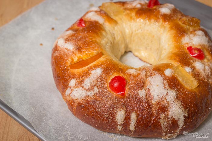 Roscón de Reyes recién horneado. Huele hasta aquí.